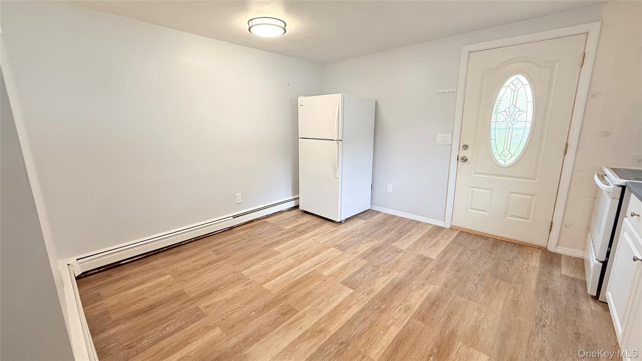95 Stephen Road Bayport, NY 11705 - Photo 4 of 16 Eat-in Kitchen