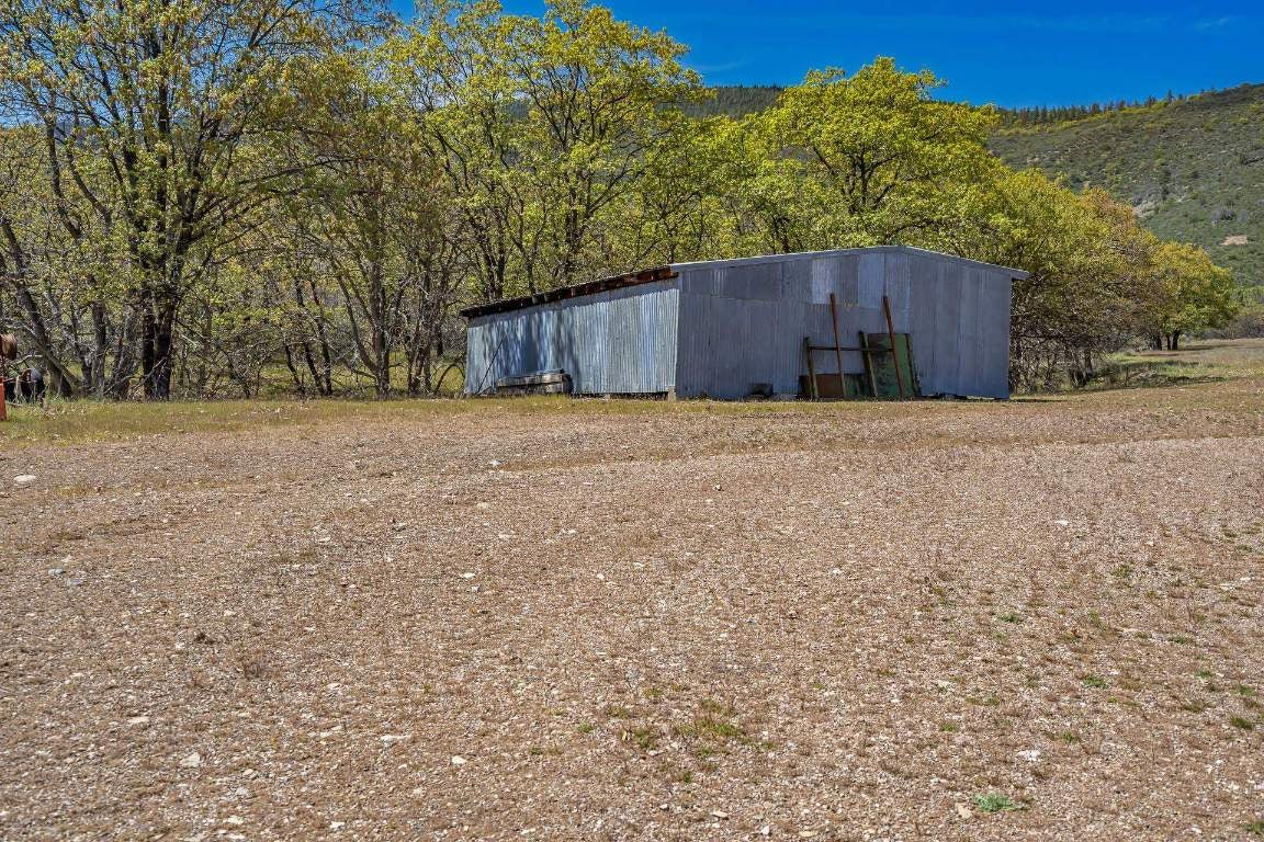 9121 Guys Gulch Road Yreka, CA 96097 - Photo 23 of 28 Gallery Image 23