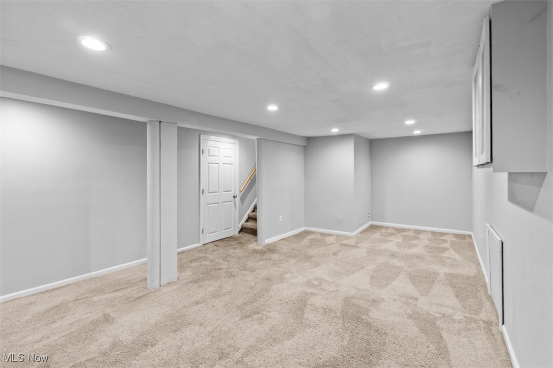 3833 Montevista Road Cleveland, OH 44121 - Photo 40 of 44