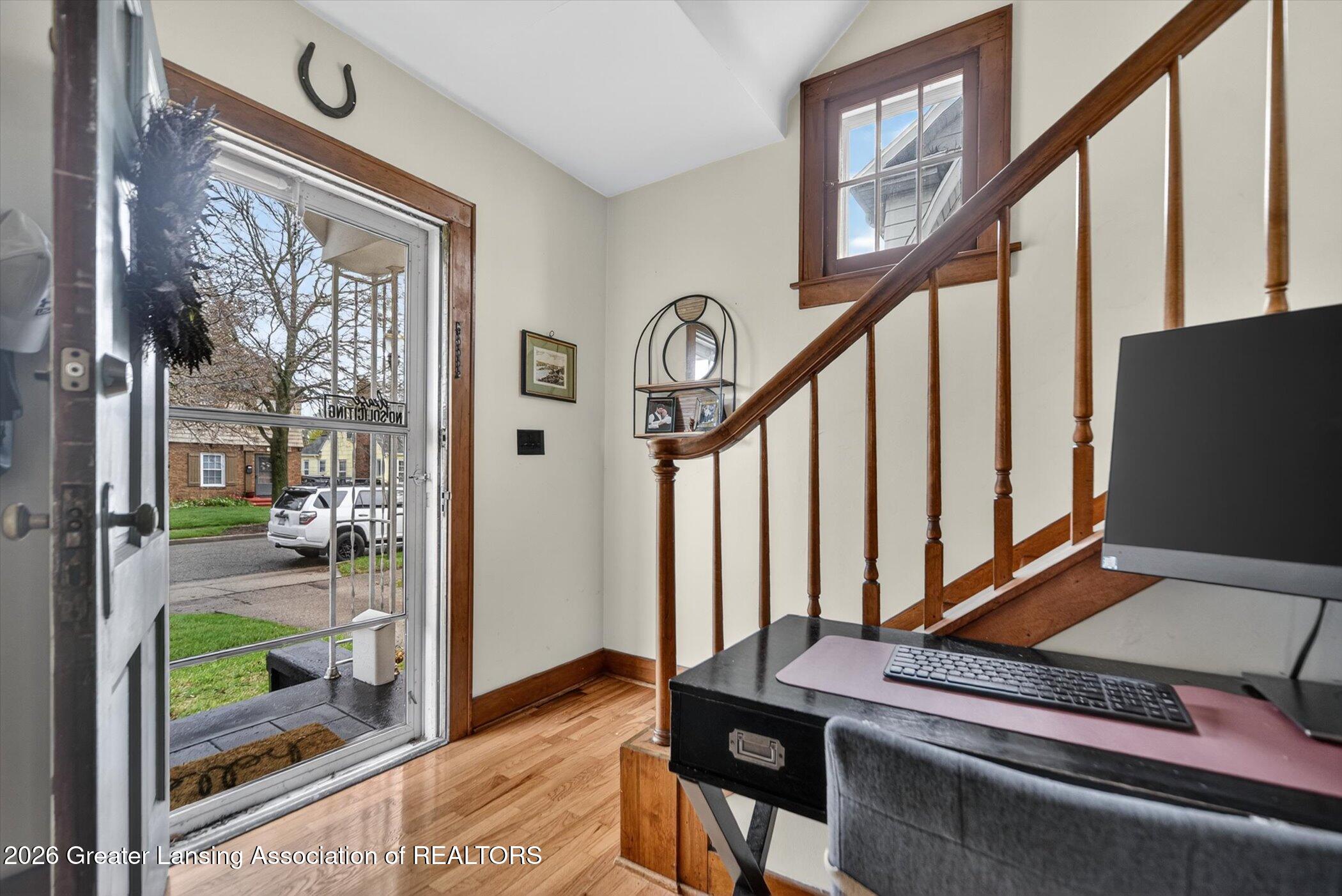 528 Riley Street Lansing, MI 48910 - Photo 6 of 36 06-528 Riley St Lansing, MI 48910