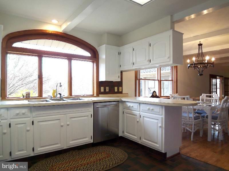 1602 Pious Ridge Road Berkeley Springs, WV 25411 - Photo 13 of 30 Kitchen