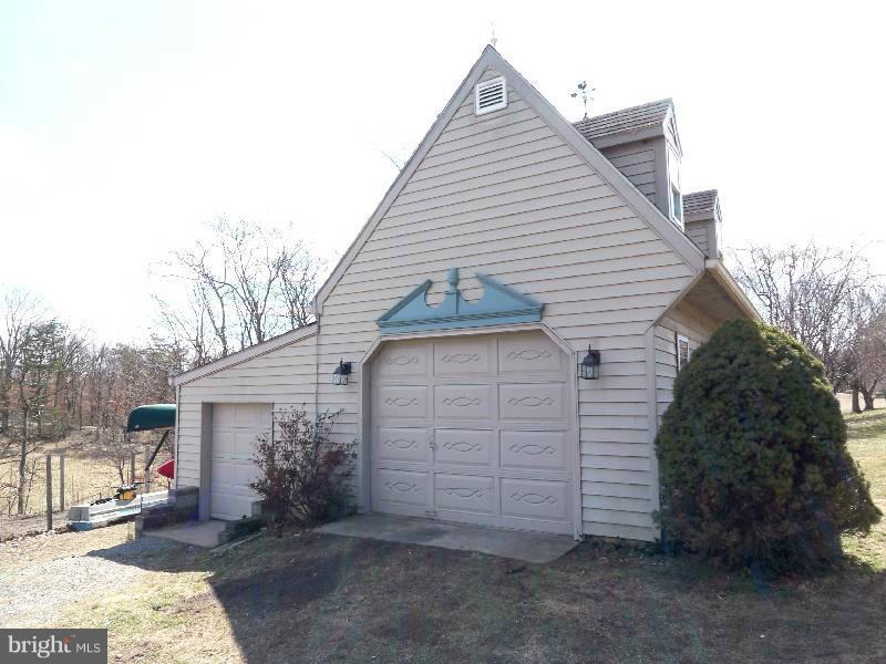 1602 Pious Ridge Road Berkeley Springs, WV 25411 - Photo 8 of 30 Garage