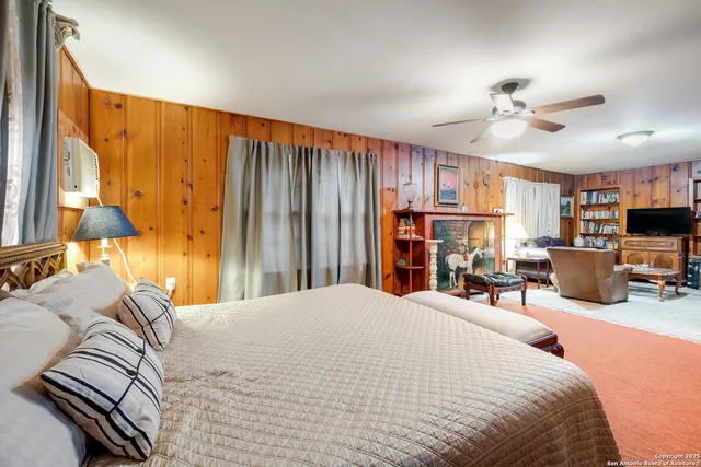 $665,000 | 461 Highway 173, Devine, TX 78016