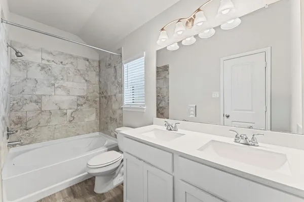 $2,300 | 1214 Mira Mar Court, Rosharon, TX 77583