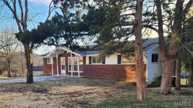 $2,100 | 40 Frontier Trail, Fenton, MO 63026