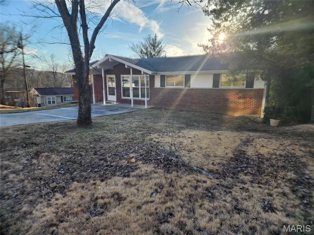 $2,100 | 40 Frontier Trail, Fenton, MO 63026