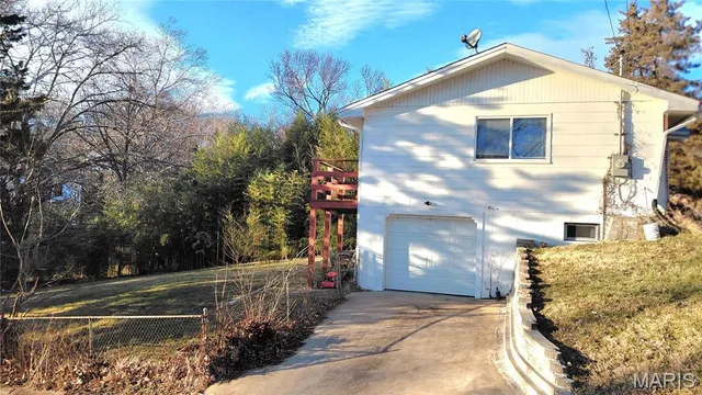 $2,100 | 40 Frontier Trail, Fenton, MO 63026