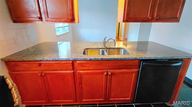 $2,100 | 40 Frontier Trail, Fenton, MO 63026