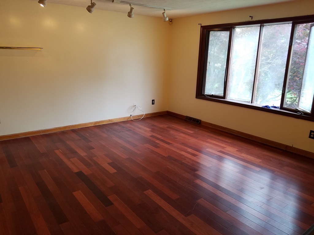 314 Chestnut Street Randolph, MA 02368 - Photo 9 of 24 Gallery Image 9