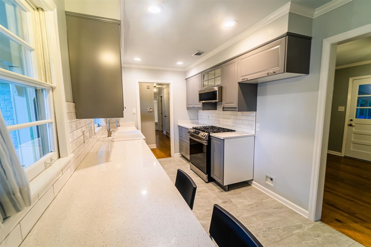 1570 Ivy Road Memphis, TN 38117 - Photo 7 of 25