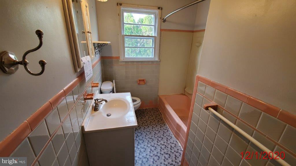 504 Bridgeboro Street Riverside, NJ 08075 - Photo 6 of 12