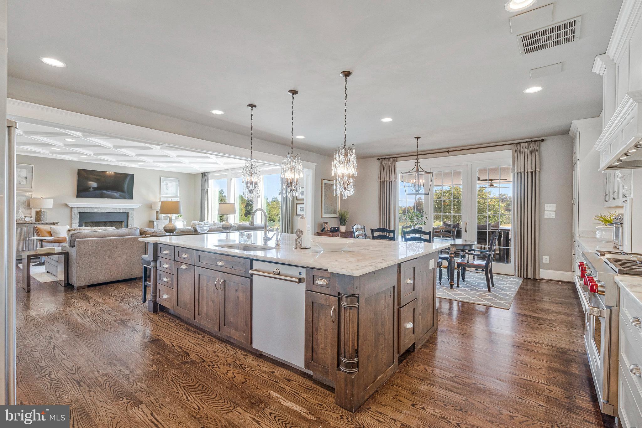41865 Scotchbridge Place Ashburn, VA 20148 - Photo 34 of 93 a kitchen with lots of counter top space