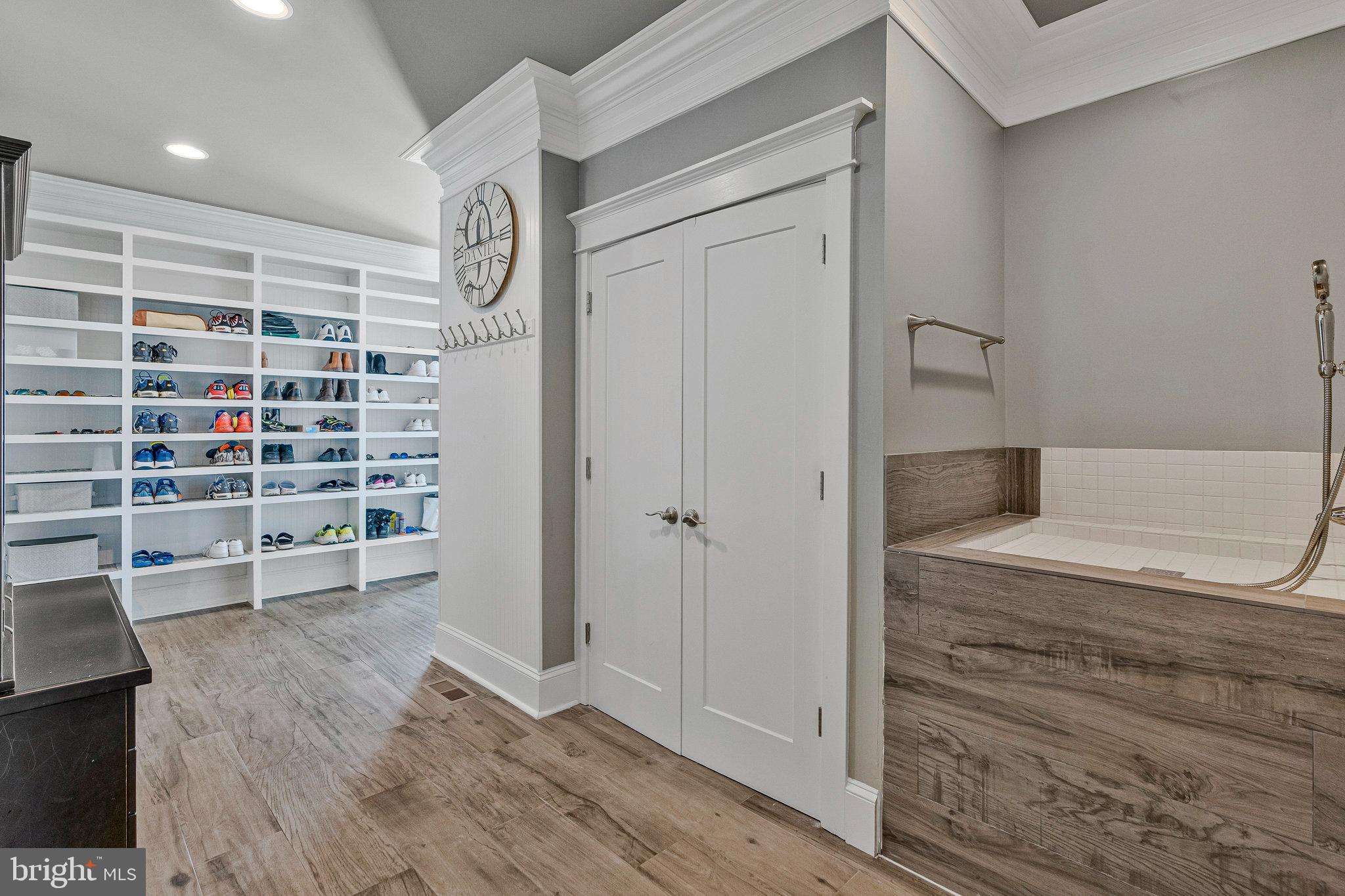 41865 Scotchbridge Place Ashburn, VA 20148 - Photo 41 of 93 a view of walk in closet with empty racks