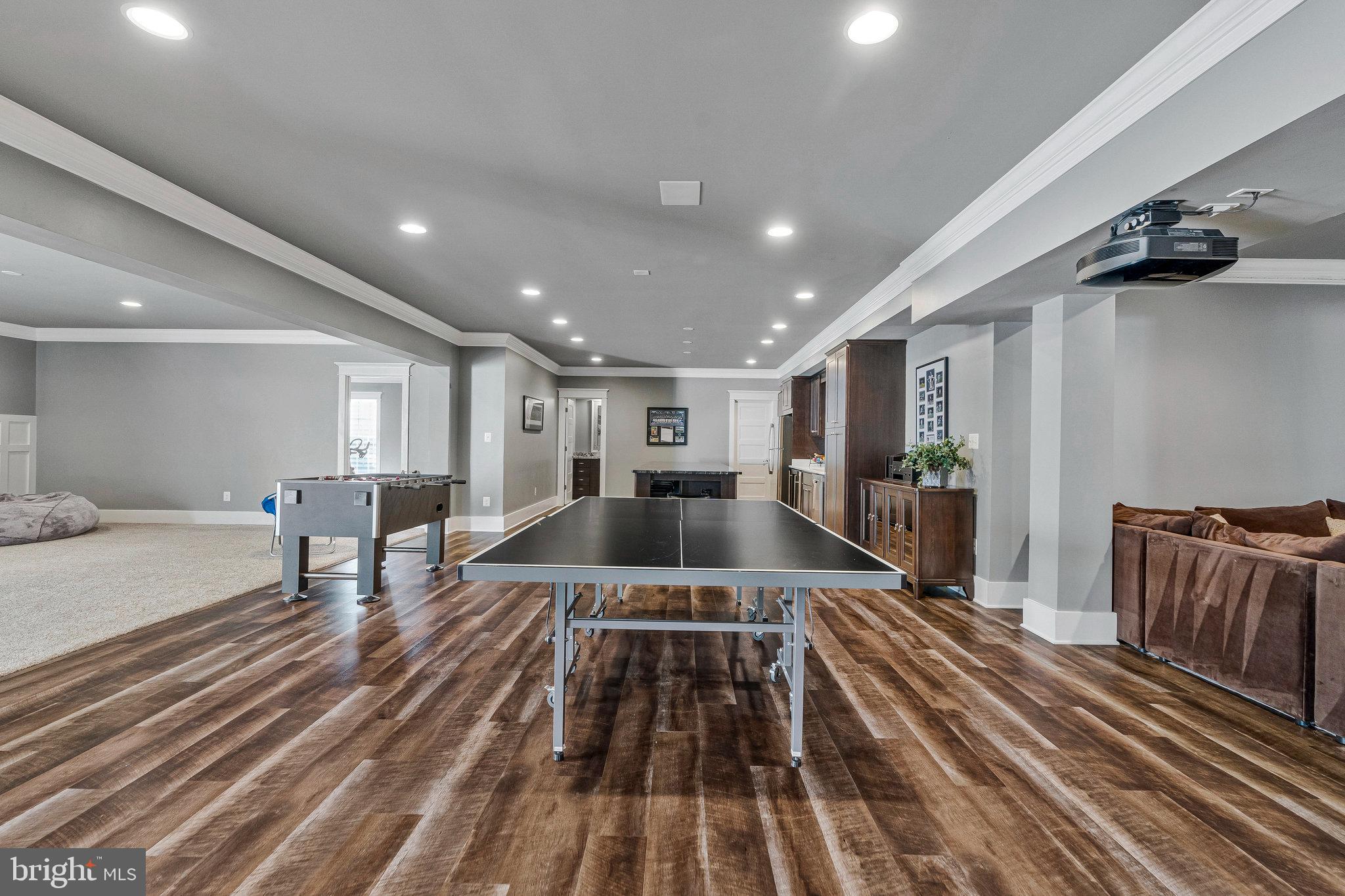 41865 Scotchbridge Place Ashburn, VA 20148 - Photo 63 of 93 a living room with furniture