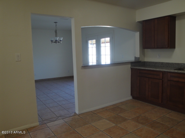 4234 East Apollo Road Phoenix, AZ 85042 - Photo 11 of 33 FR and patio doors