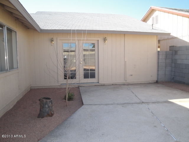 4234 East Apollo Road Phoenix, AZ 85042 - Photo 29 of 33 Back patio 2