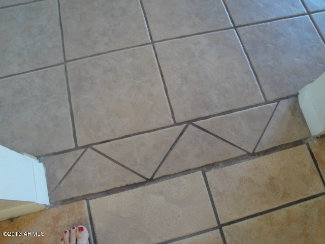 4234 East Apollo Road Phoenix, AZ 85042 - Photo 33 of 33 Tile in living areas