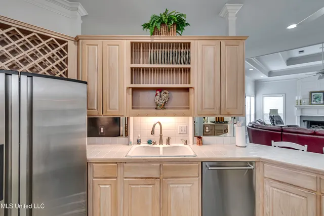 $370,000 | 221 Bayview Drive, Madison, MS 39110