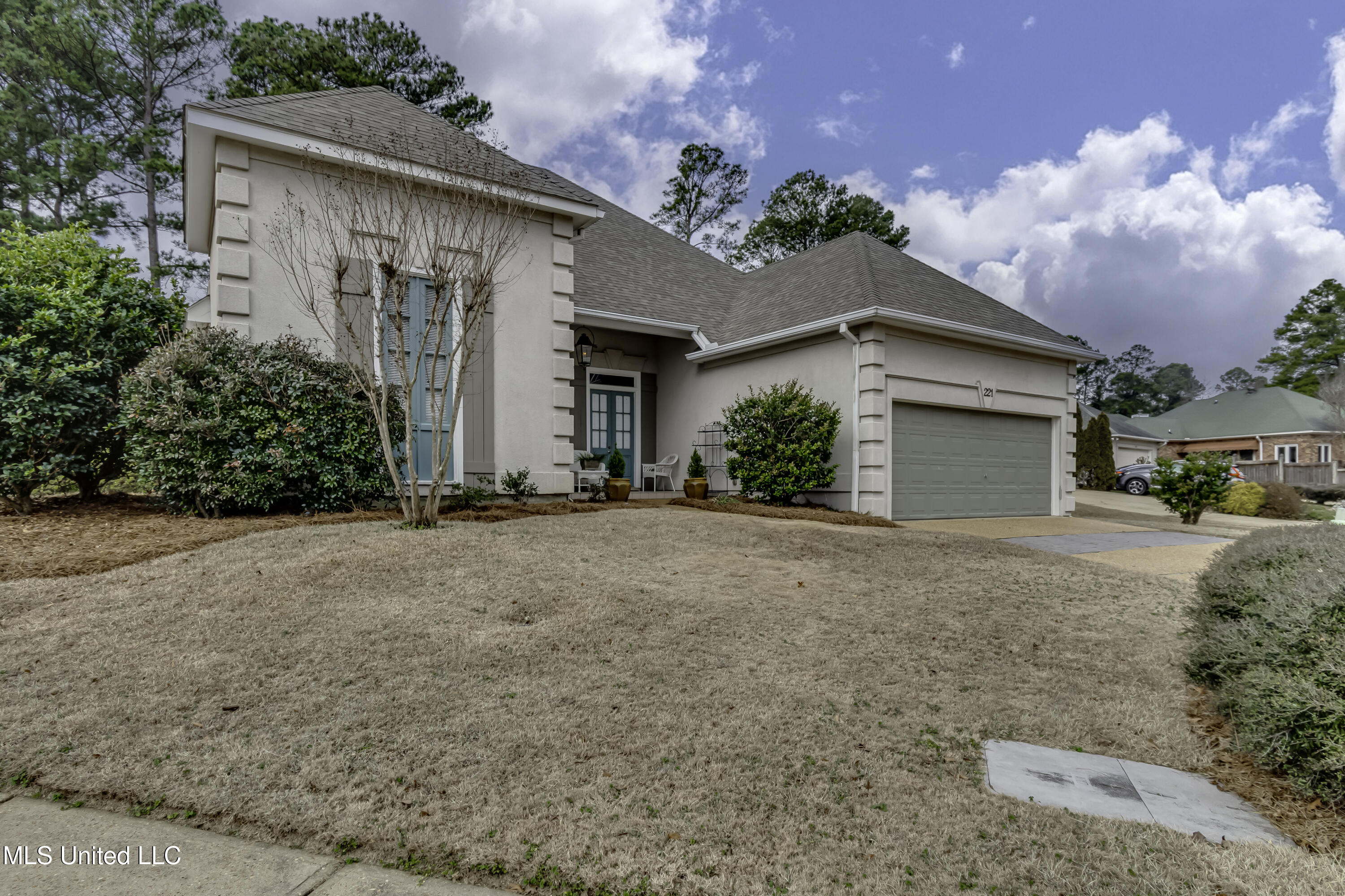 221 Bayview Drive Madison, MS 39110 - Photo 2 of 61 221 Bayview--8