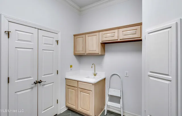 $370,000 | 221 Bayview Drive, Madison, MS 39110