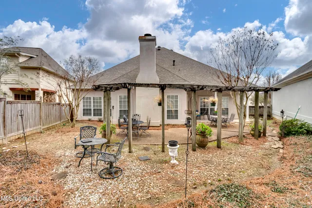 $370,000 | 221 Bayview Drive, Madison, MS 39110