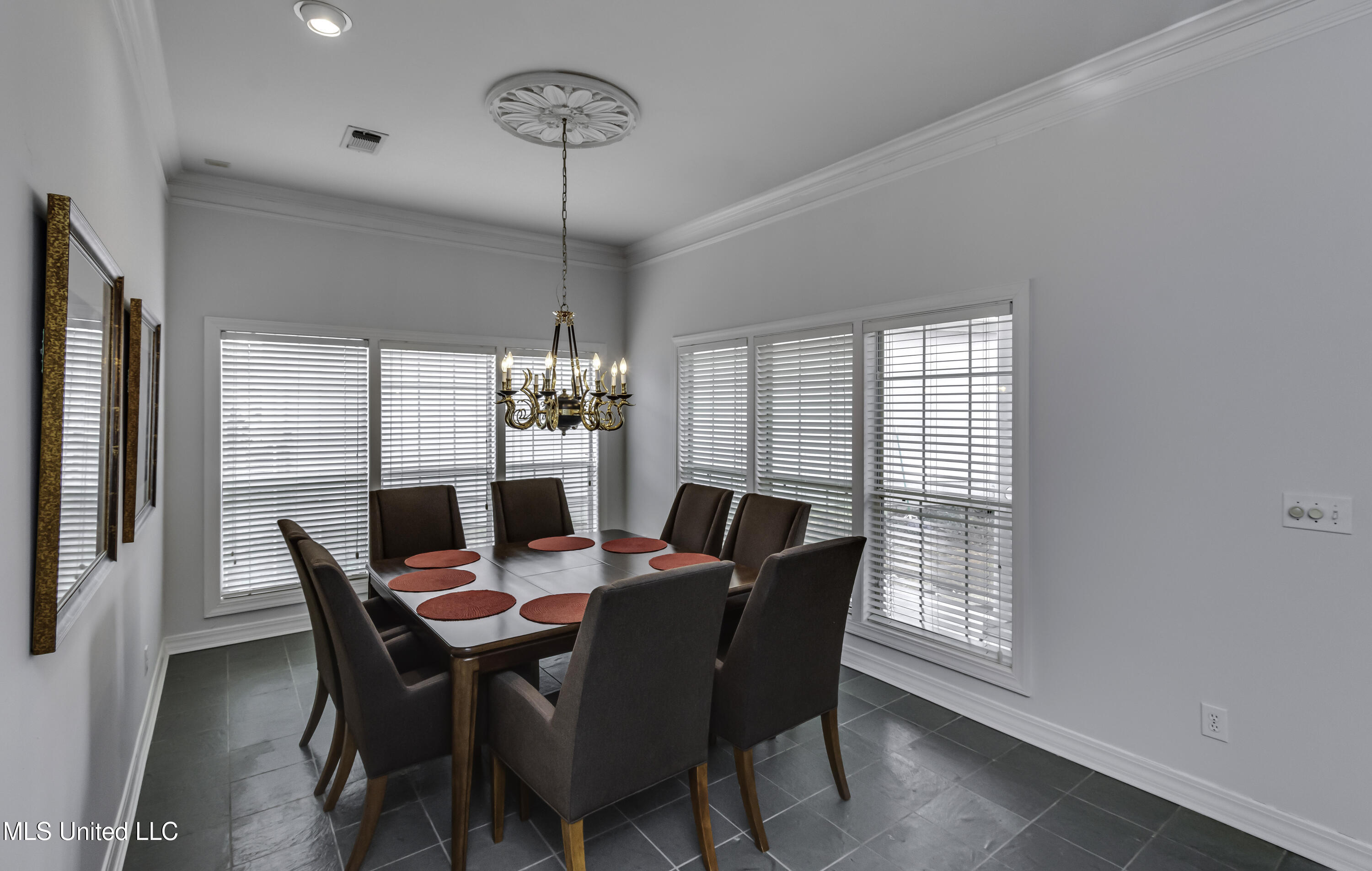 221 Bayview Drive Madison, MS 39110 - Photo 8 of 61 221 Bayview--33