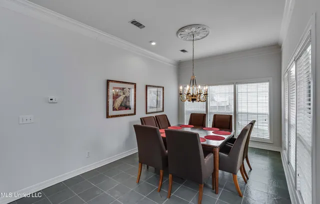 $370,000 | 221 Bayview Drive, Madison, MS 39110