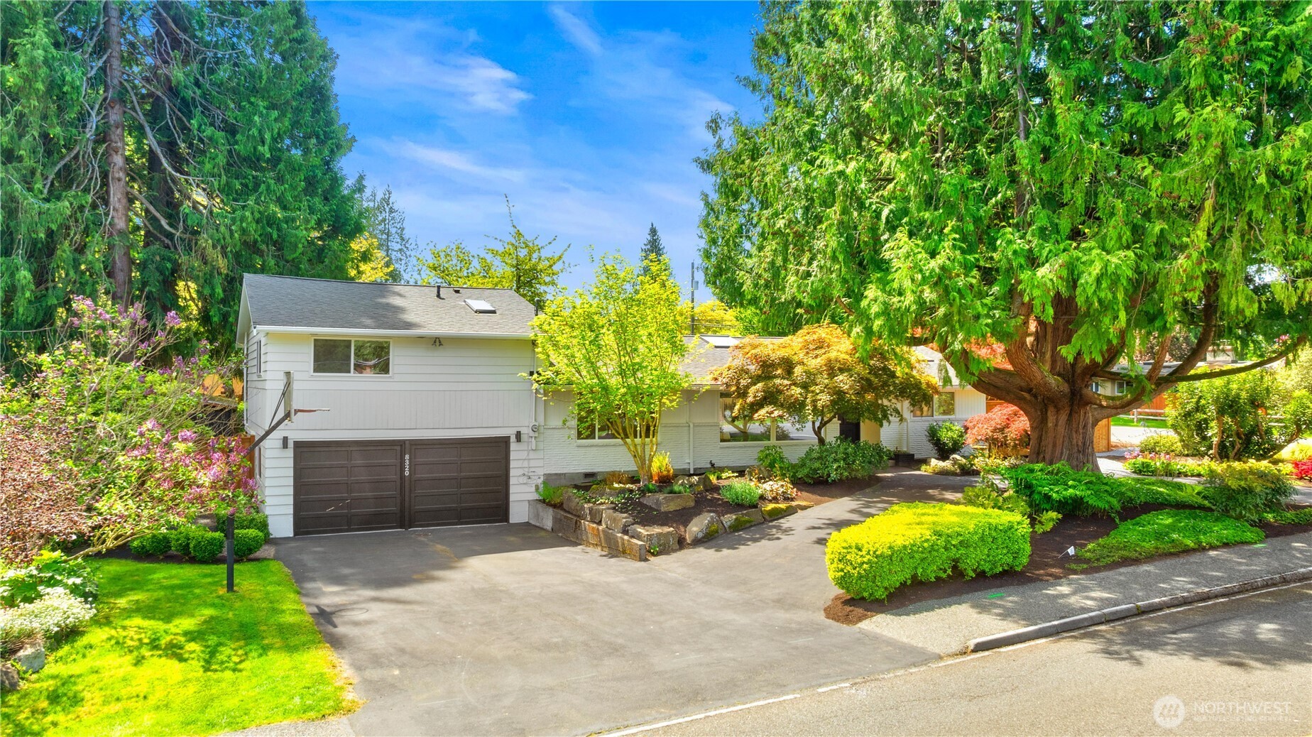 8320 188th Street Southwest Edmonds, WA 98026 - Photo 3 of 40