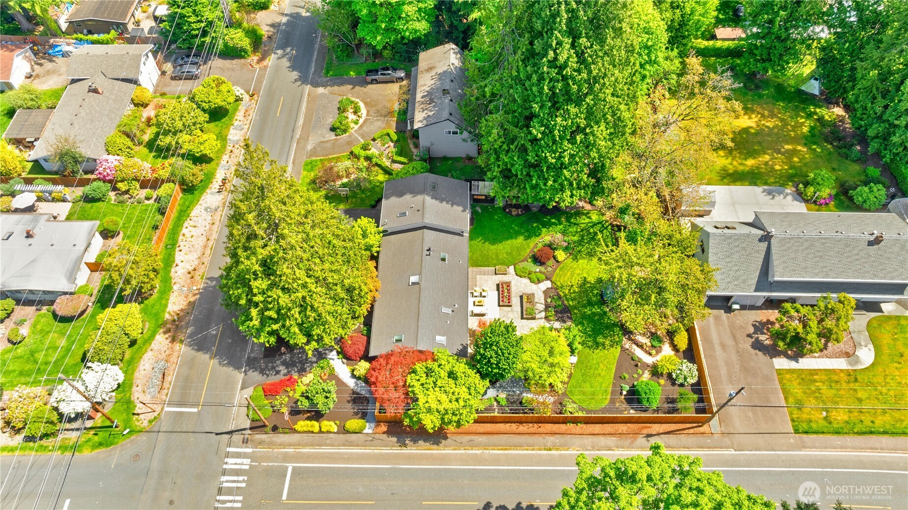 8320 188th Street Southwest Edmonds, WA 98026 - Photo 5 of 40