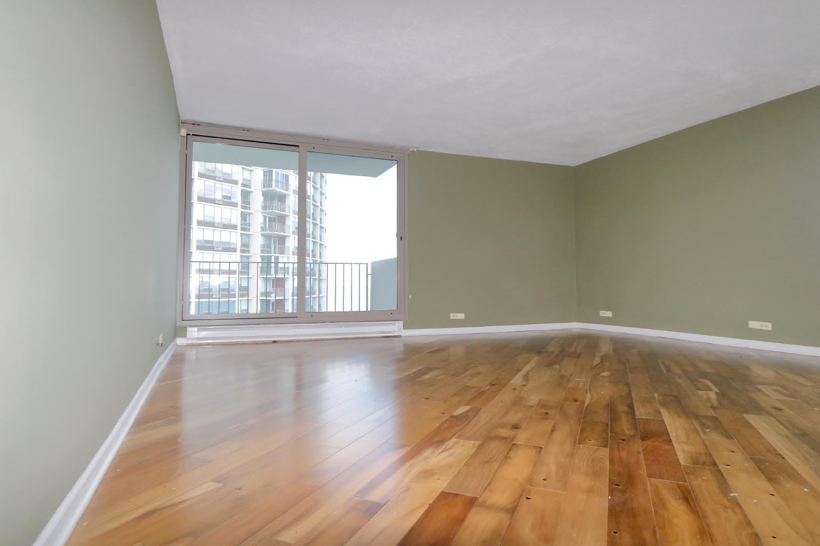 6033 North Sheridan Road, Unit 9B Chicago, IL 60660 - Photo 7 of 30 Gallery Image 7