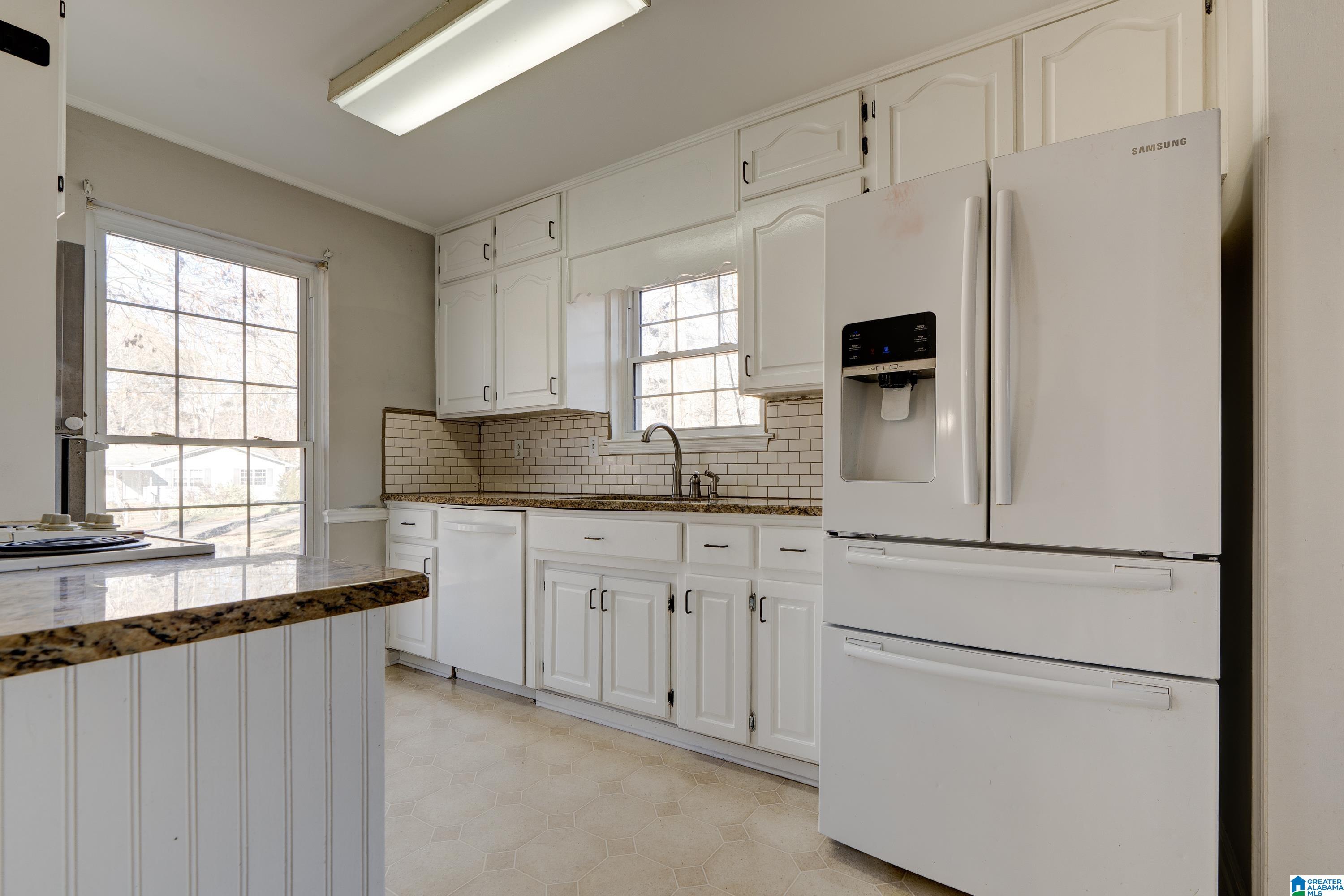 3253 Churchview Way Bessemer, AL 35023 - Photo 7 of 32