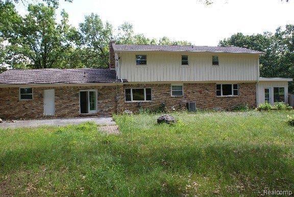 735 South Van Road Holly, MI 48442 - Photo 2 of 19 DSC02512-mfsopt