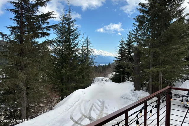 $939,000 | 677 Telemark Road, Unit 1, Sandpoint, ID 83864