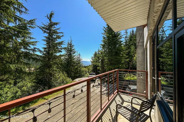 $939,000 | 677 Telemark Road, Unit 1, Sandpoint, ID 83864
