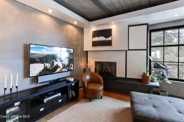 $939,000 | 677 Telemark Road, Unit 1, Sandpoint, ID 83864