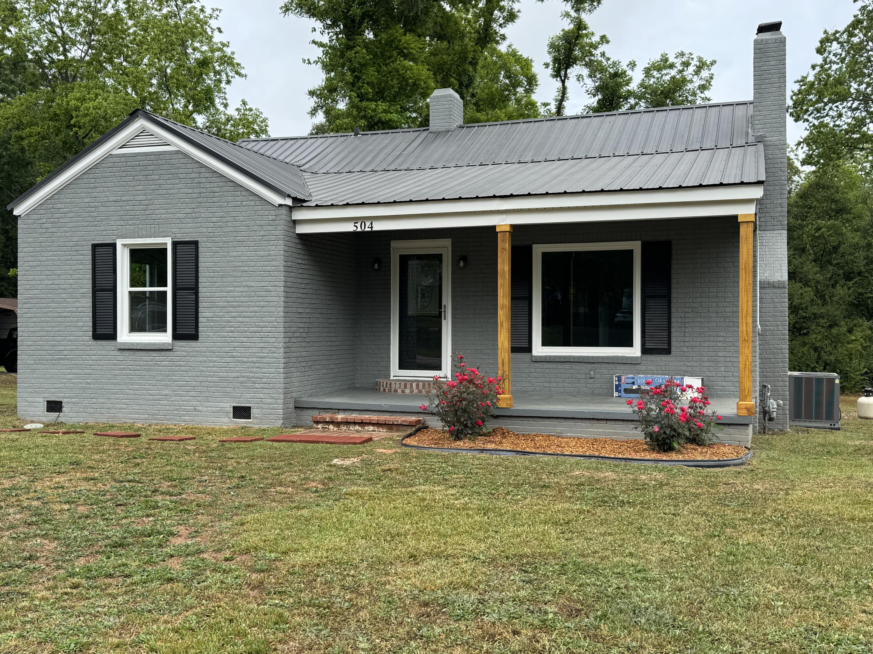 504 Penn Street Edgefield, SC 29824 - Photo 1 of 16