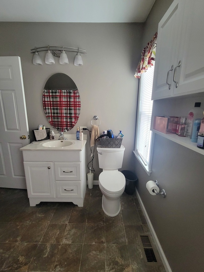 2321 3rd Street Peru, IL 61354 - Photo 13 of 25