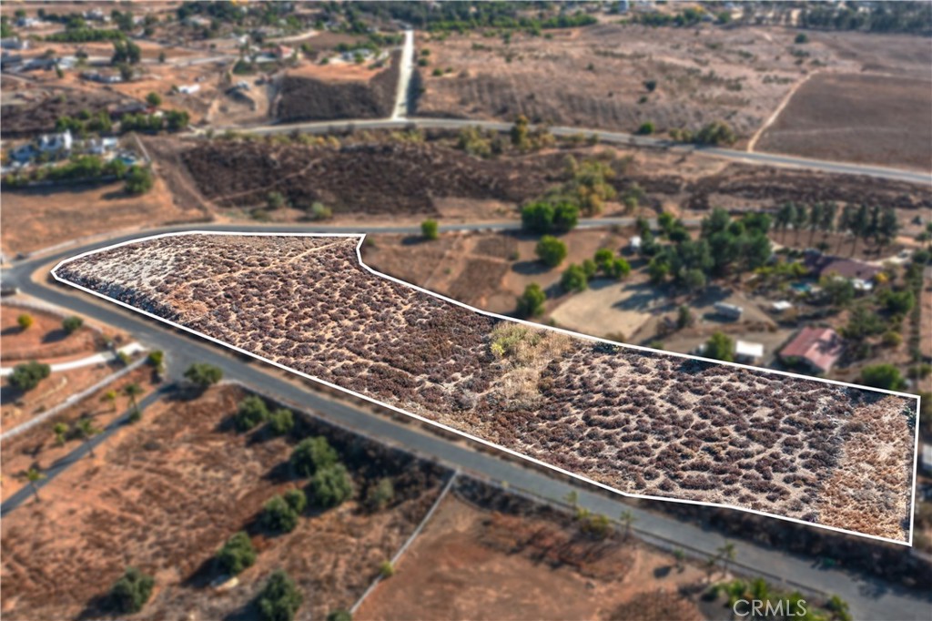 36555 Summitville Street Temecula, CA 92592 - Photo 6 of 10 a view of a wooden bridge