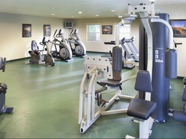 $1,965 | 25 Greenview Drive, Manchester, NH 03102