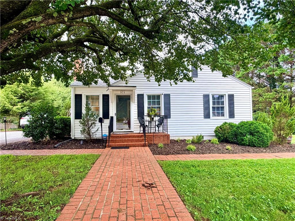 971 Bridge Street Elkin, NC 28621 - Photo 4 of 43 Gallery Image 4