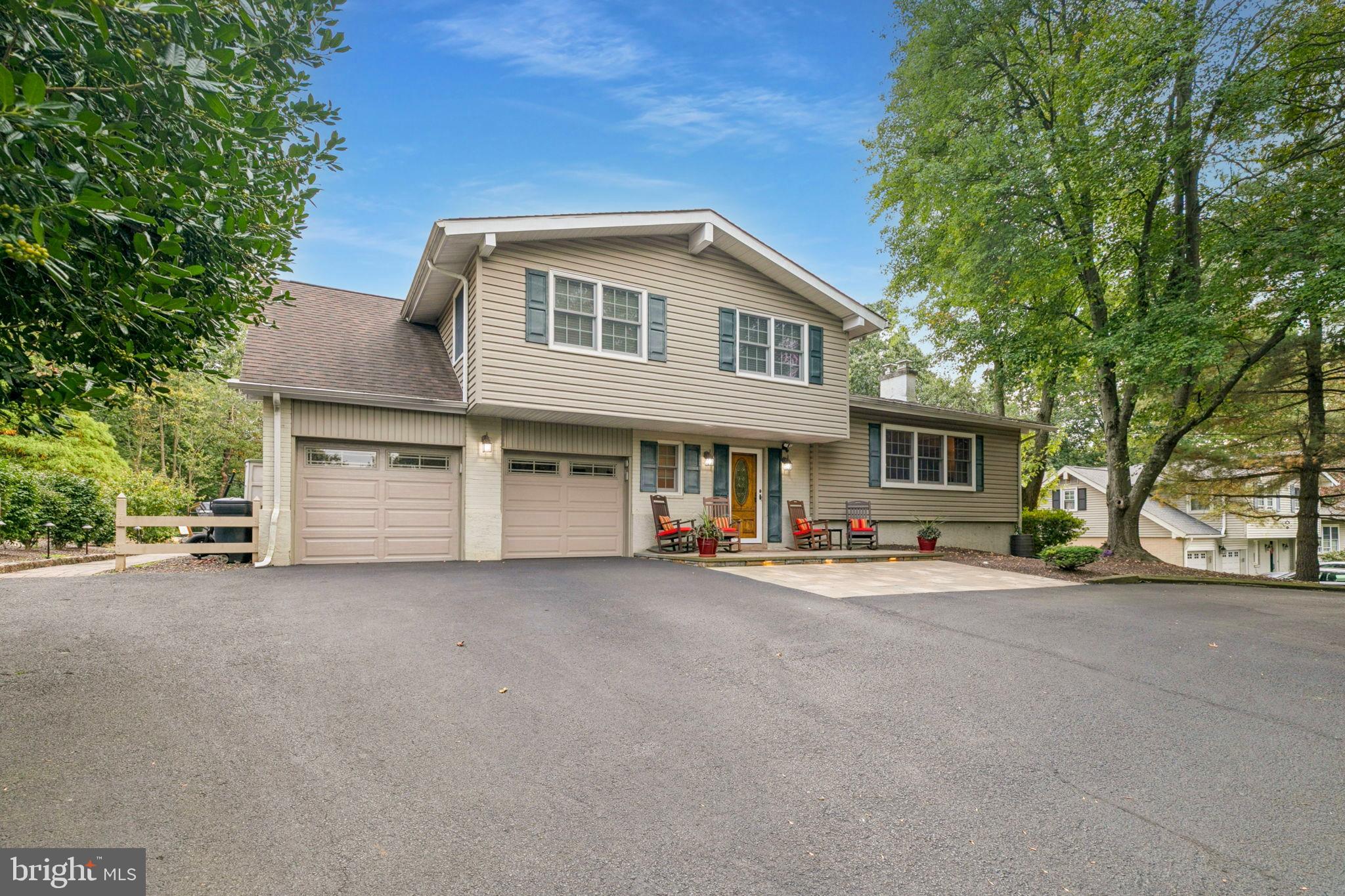 2315 Fairway Road Huntingdon Valley, PA 19006 - Photo 2 of 47 Gallery Image 2