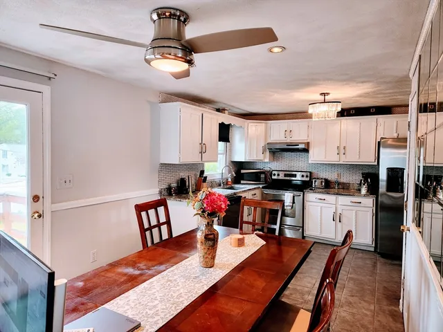 $675,000 | 22 Osceola Lane, Billerica, MA 01821