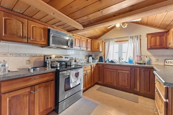 $1,500,000 | 140 Hamilton Street, Southbridge, MA 01550