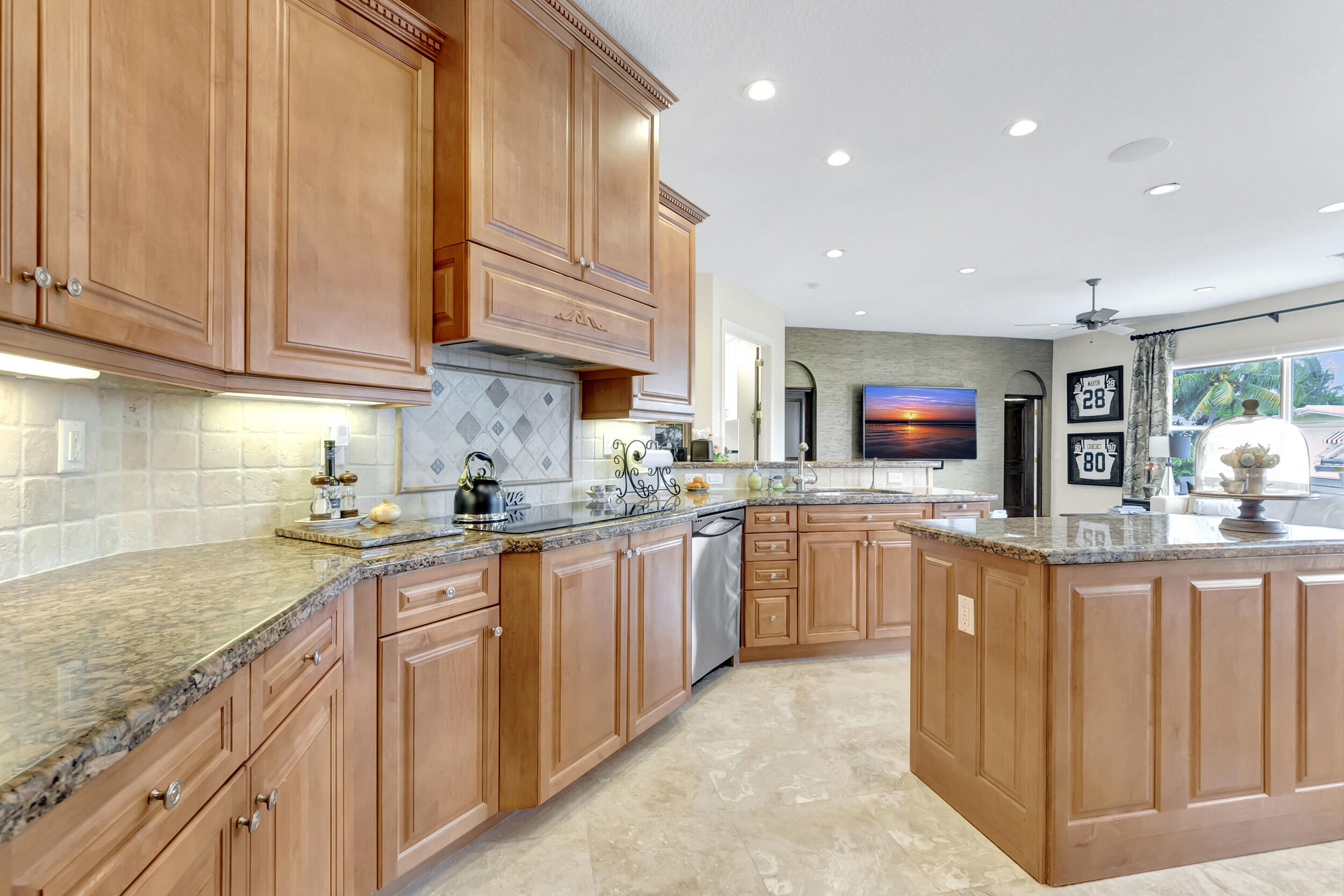 681 Northeast 30th Place Boca Raton, FL 33431 - Photo 20 of 55 36_dsc_4040
