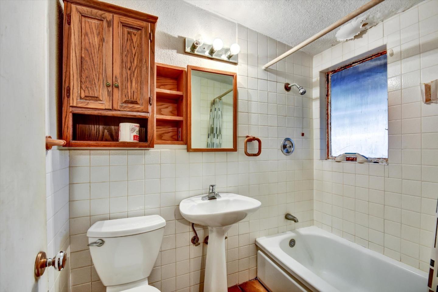 290 North Rengstorff Avenue Mountain View, CA 94043 - Photo 11 of 21