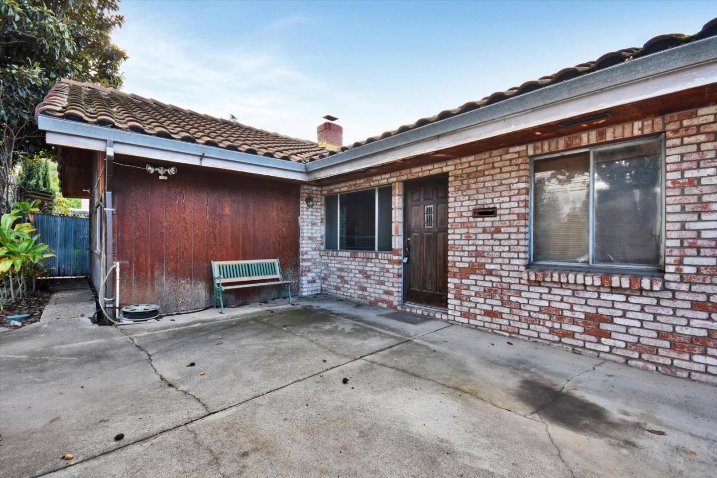 290 North Rengstorff Avenue Mountain View, CA 94043 - Photo 17 of 21