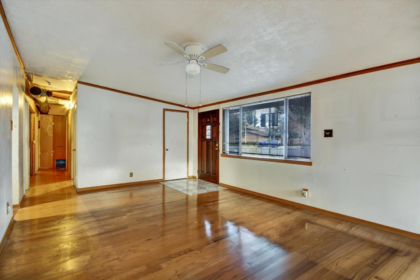 290 North Rengstorff Avenue Mountain View, CA 94043 - Photo 6 of 21