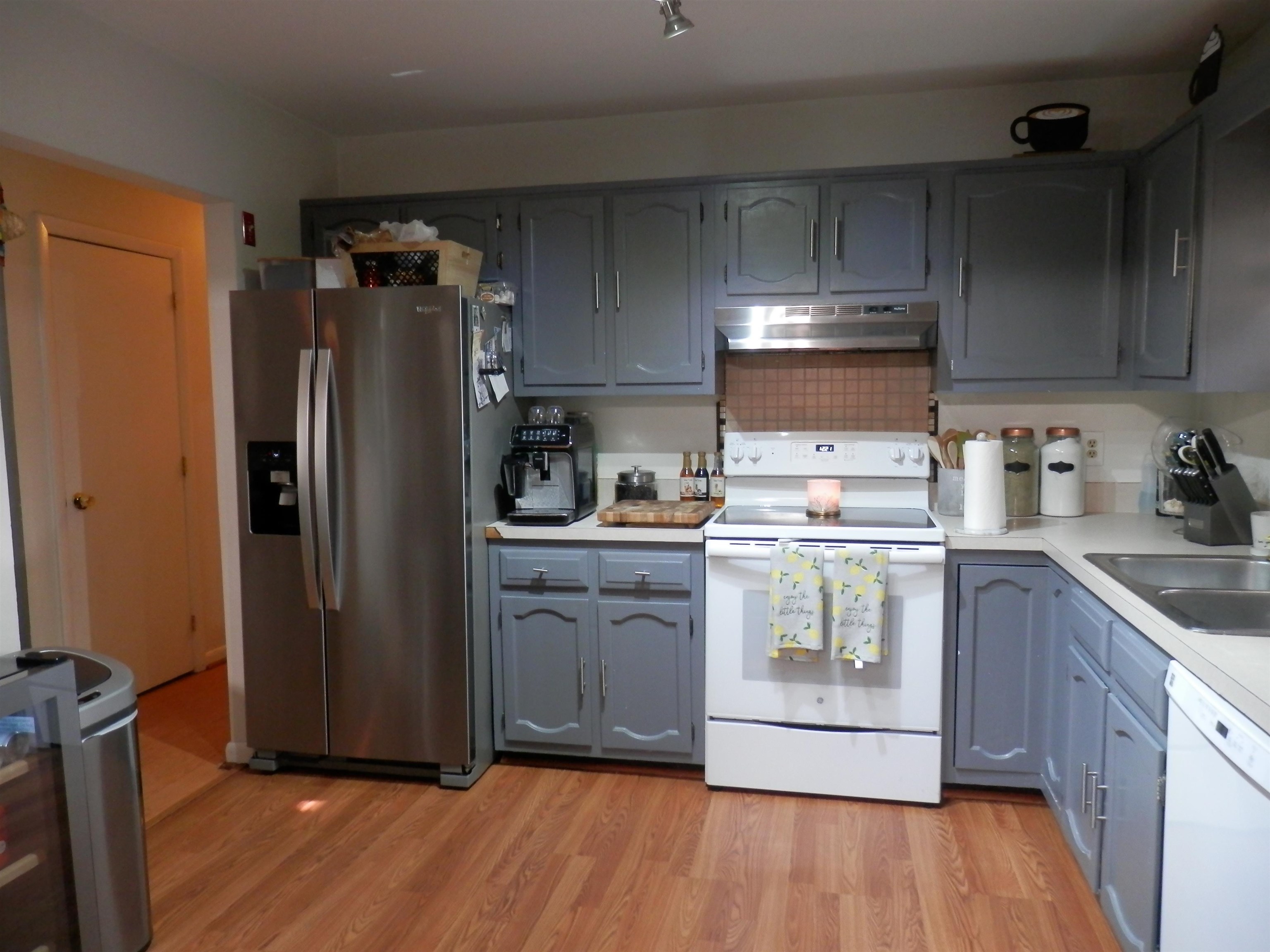 79 Adams Road Londonderry, NH 03053 - Photo 4 of 26