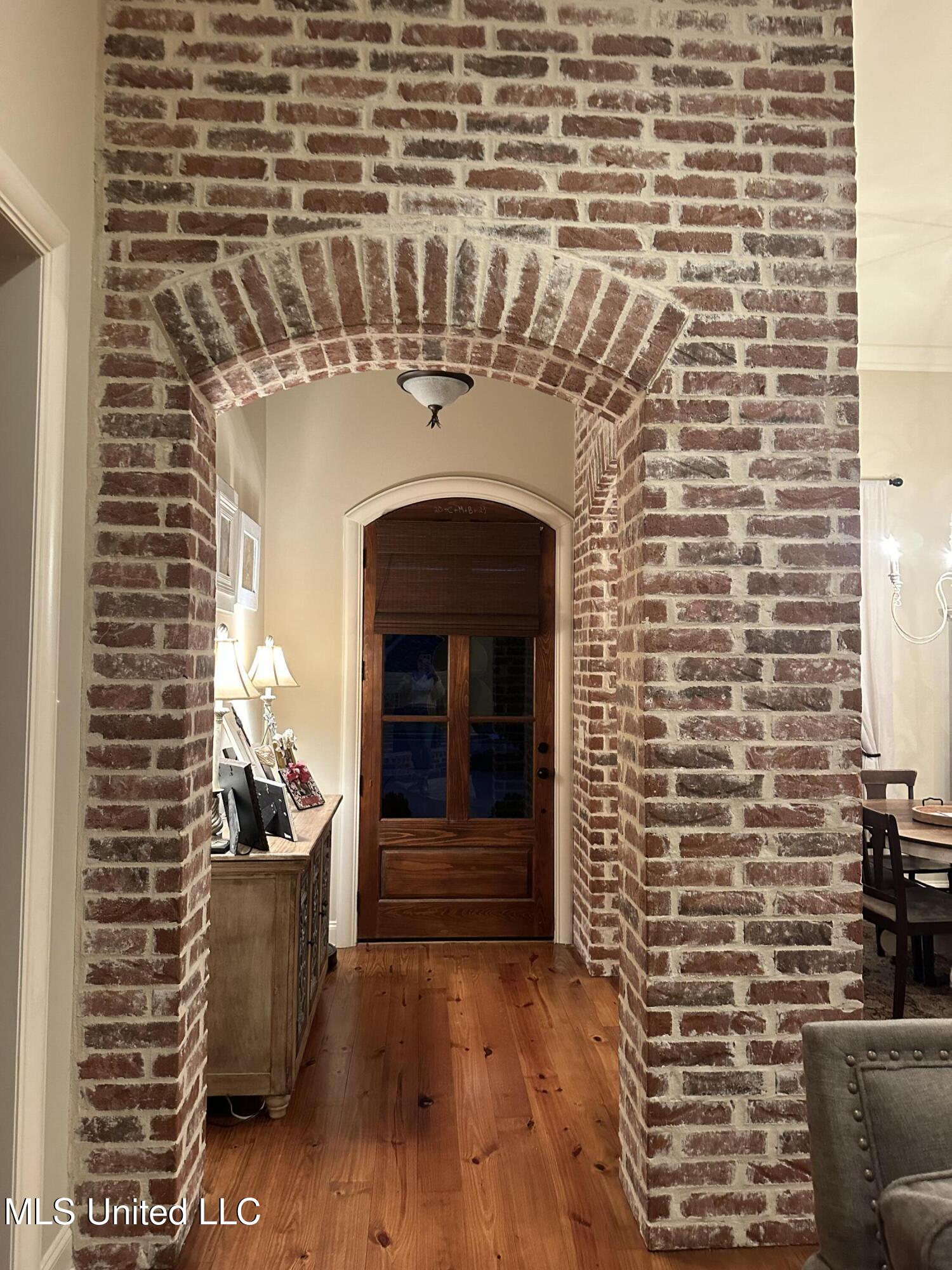 910 Abundance Crossing Flowood, MS 39232 - Photo 2 of 30 IMG_9459