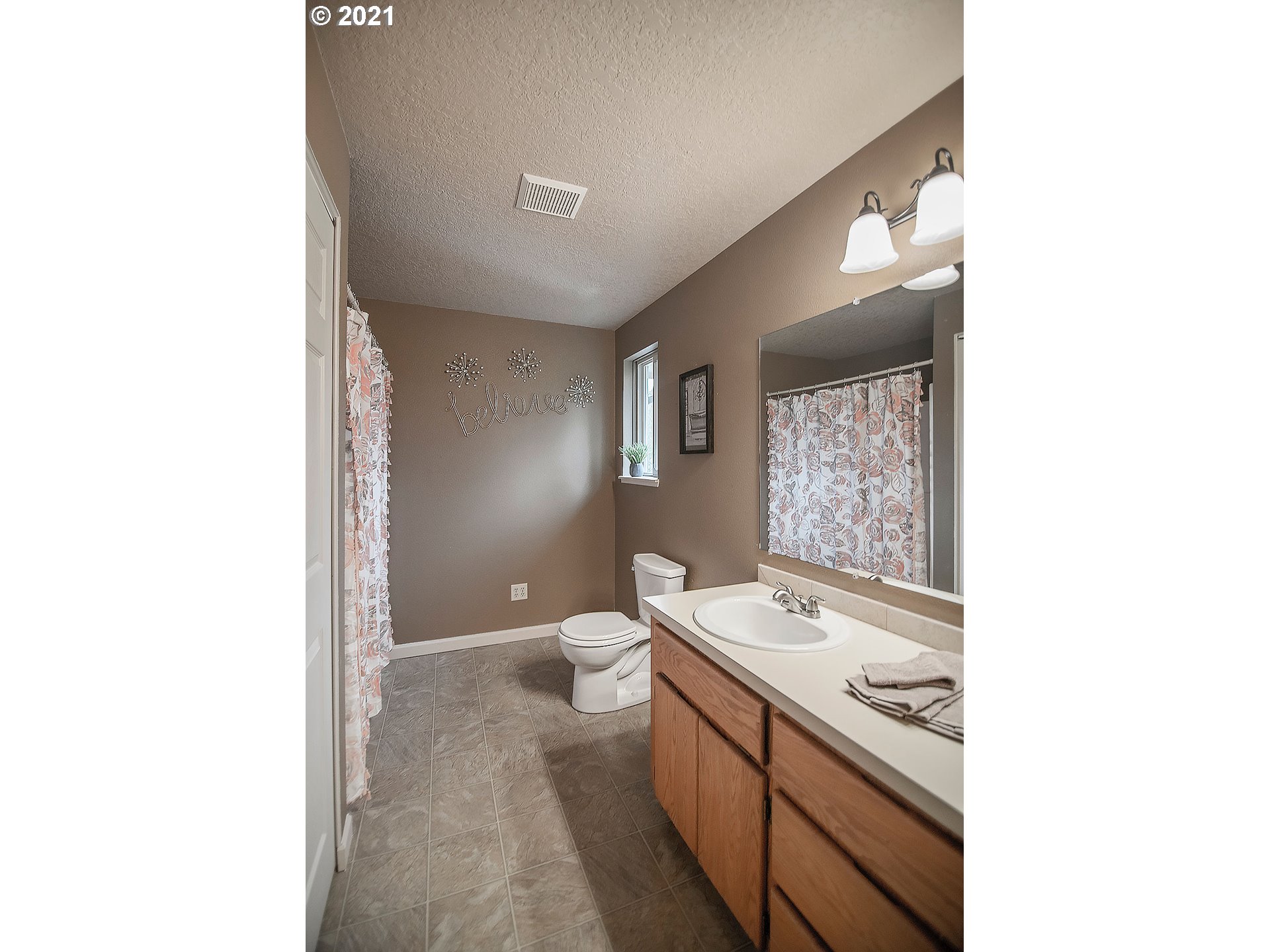 193 Derek Road Kelso, WA 98626 - Photo 15 of 32 Gallery Image 15